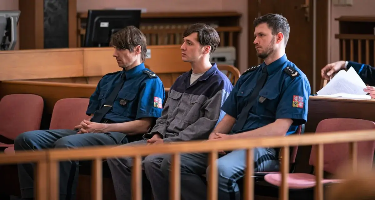 Jan Nedbal v roli Tomáše Tomana v seriálu Matematika zločinu na Voyo