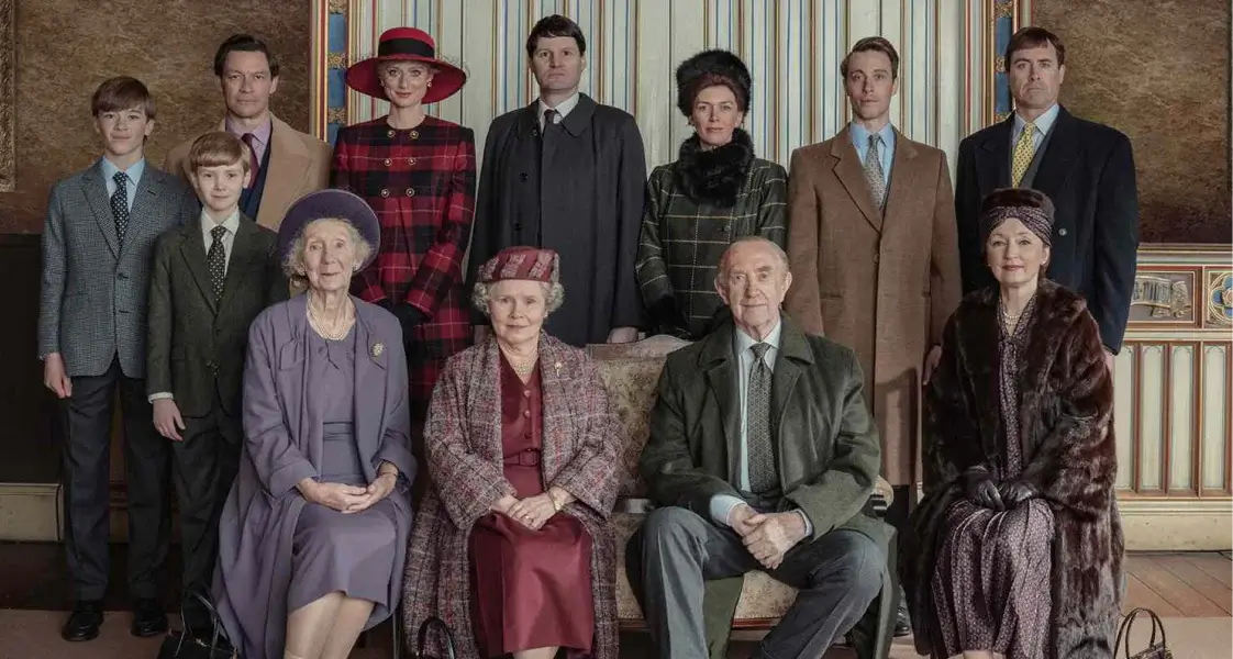 Snímek královské rodiny ze seriálu Koruna